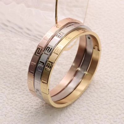 Women'S Oval Bangle Bracelet 7.5 Inches Stainless Steel Bangle