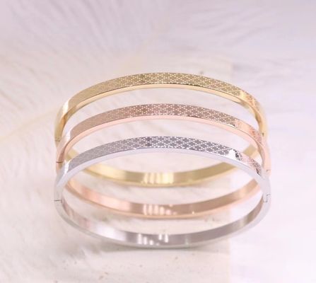18k Gold Plated Laser Engraved Bracelet Custom Jewelry Ladies Bangle Bracelet