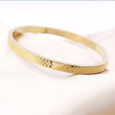 Oval White Gold Bangle Bracelet Stainless Steel Laser Engraved Fashion